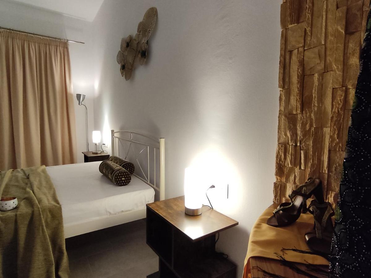 Roza's And Apartament