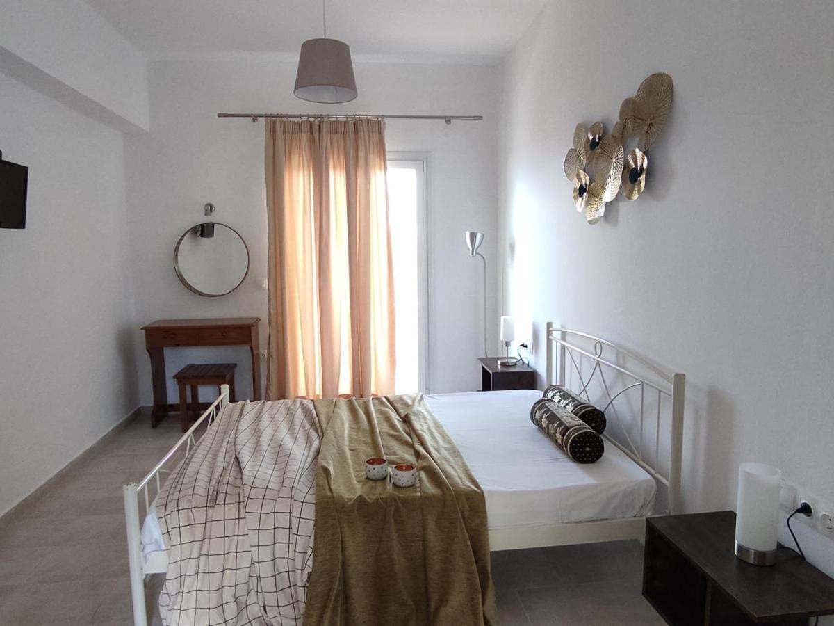 Apartment Roza's And Benitses (Corfu)