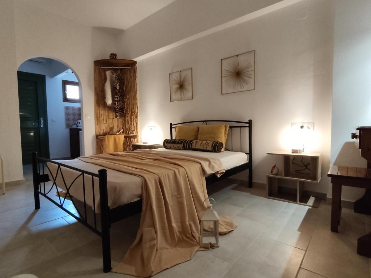 Apartment Roza's And Benitses (Corfu)