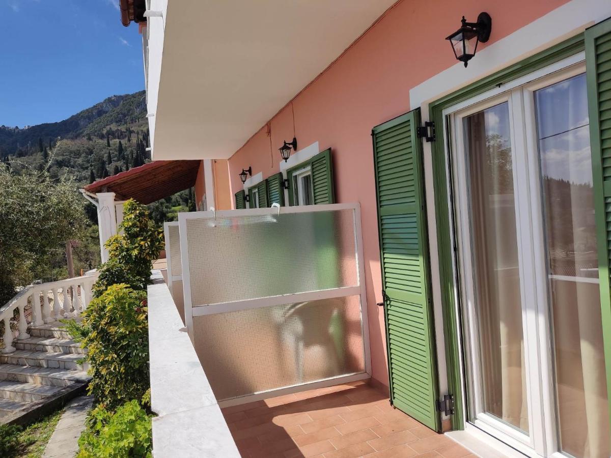 Apartament Roza's And