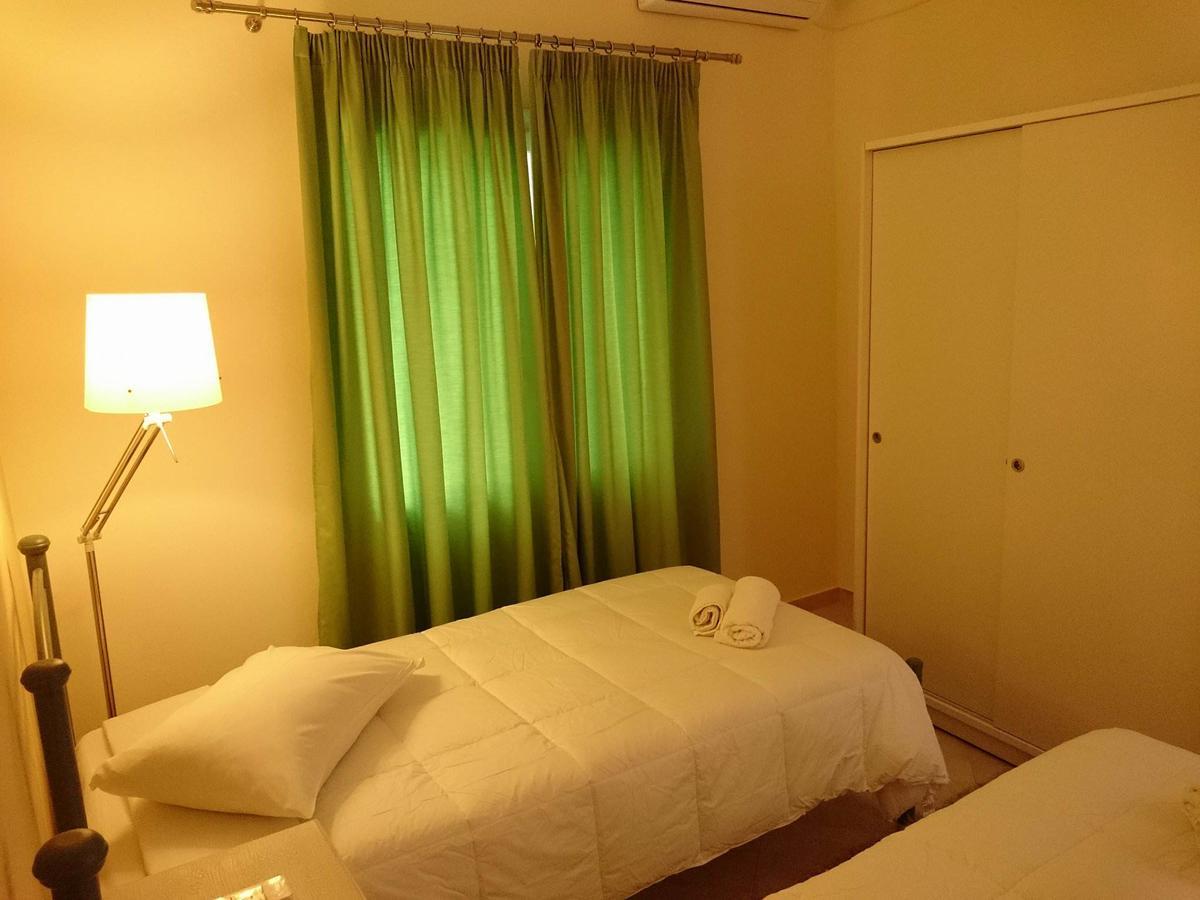 Roza's And Apartment Benitses (Corfu)
