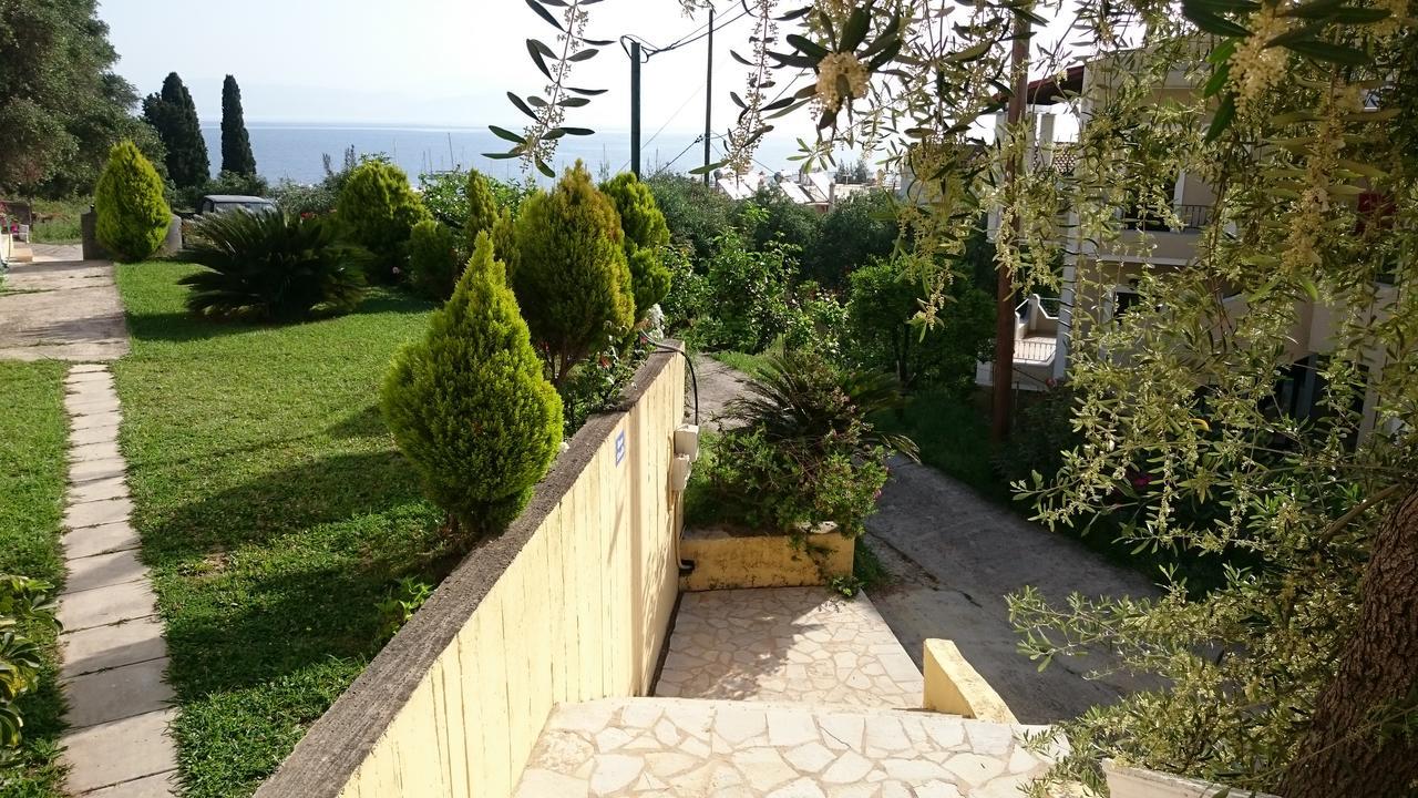 Roza's And Apartment Benitses (Corfu)