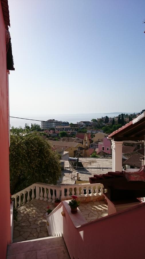 Roza's And Apartament *