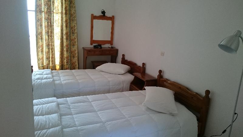 Roza's And Apartment Benitses (Corfu)