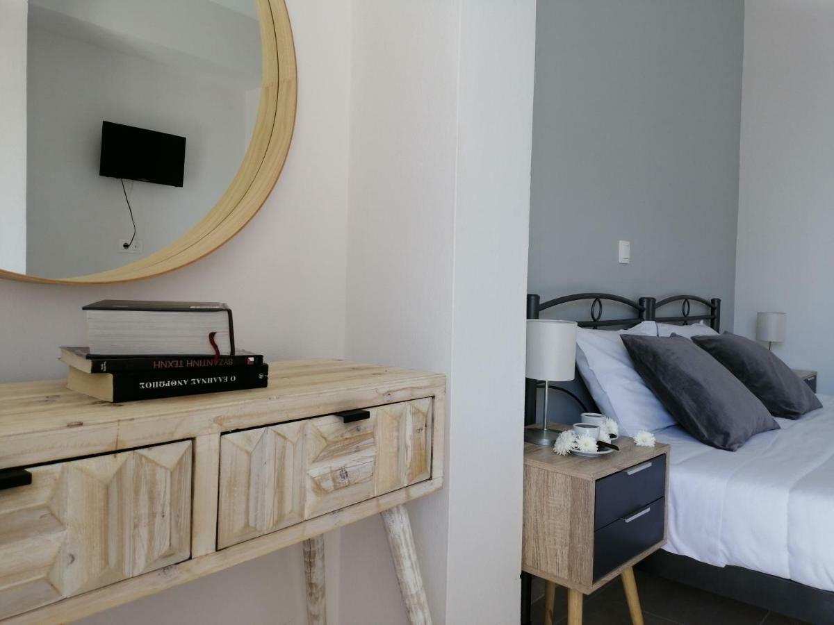 Apartment Roza's And