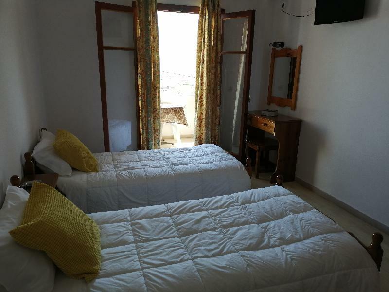 Roza's And Apartament Benitses (Corfu)