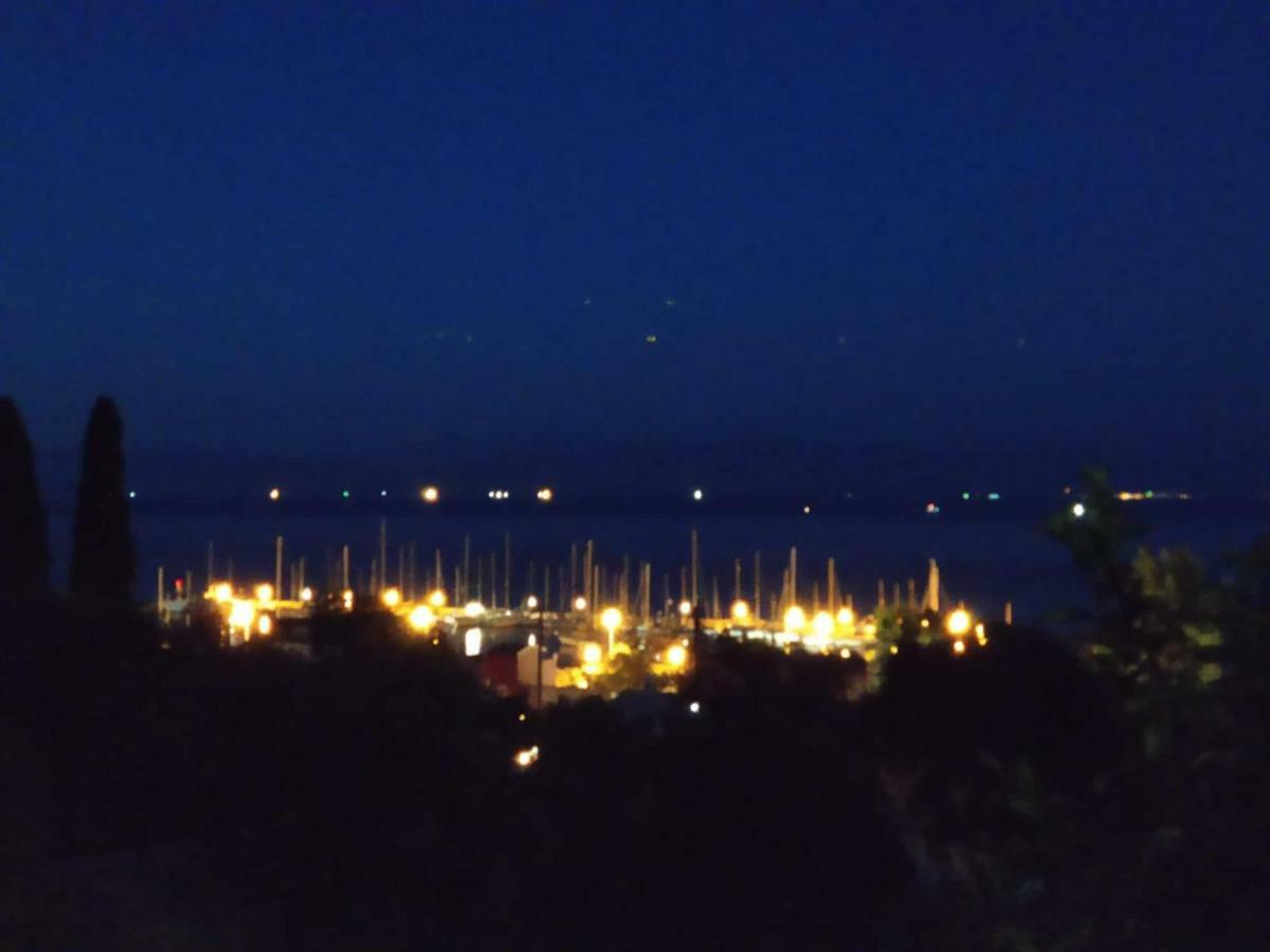 Apartment Roza's And Benitses (Corfu)